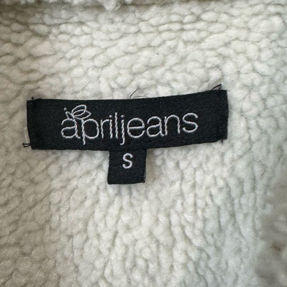 April Jeans Sherpa lined, Zip Up, Denim Jacket, Size Small, Medium Wash - Picture 9 of 10